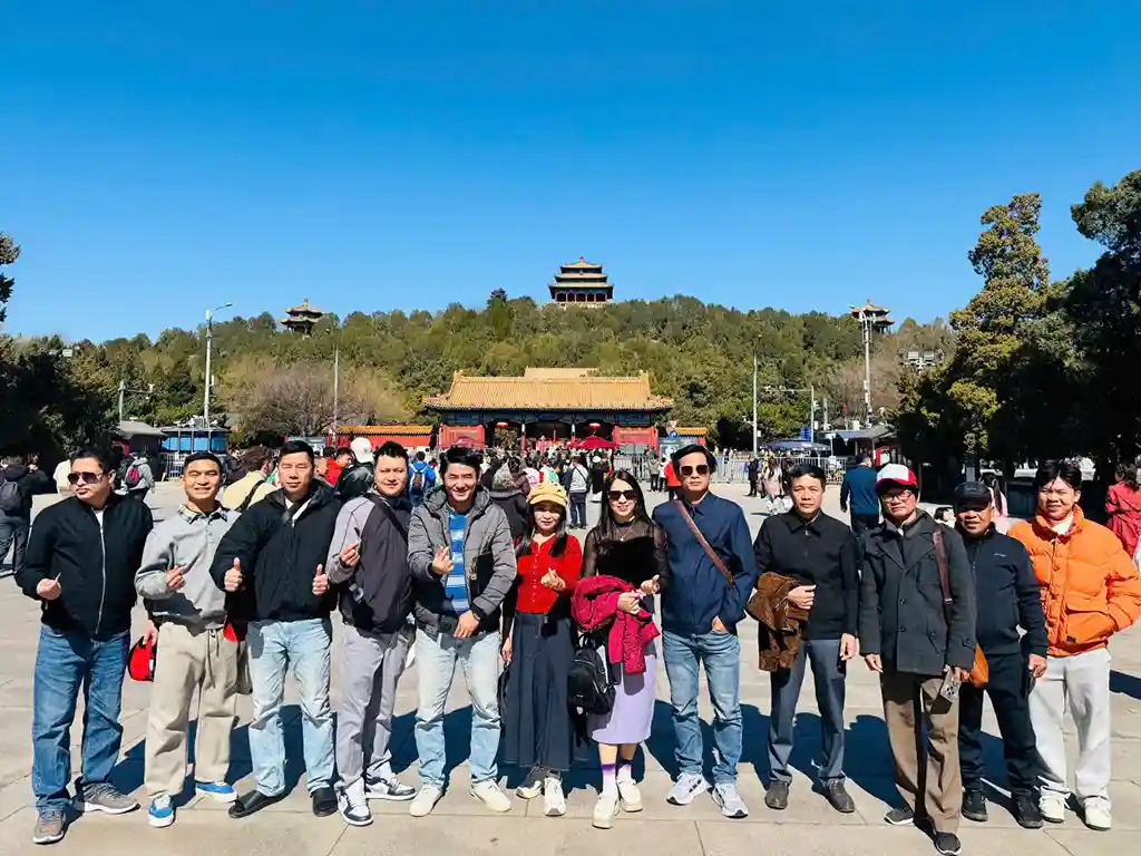 Du Xuân Bắc Kinh Sơn Á Châu Việt Nam – Hành Trình Sắc Màu Mùa 11 Chào Đón Sinh Nhật 12 Năm 1 Hành Trình Sắc Màu Mùa 11 – Sơn Á Châu Việt Nam Du Xuân Tại Bắc Kinh Chào Đón Sinh Nhật 12 Năm